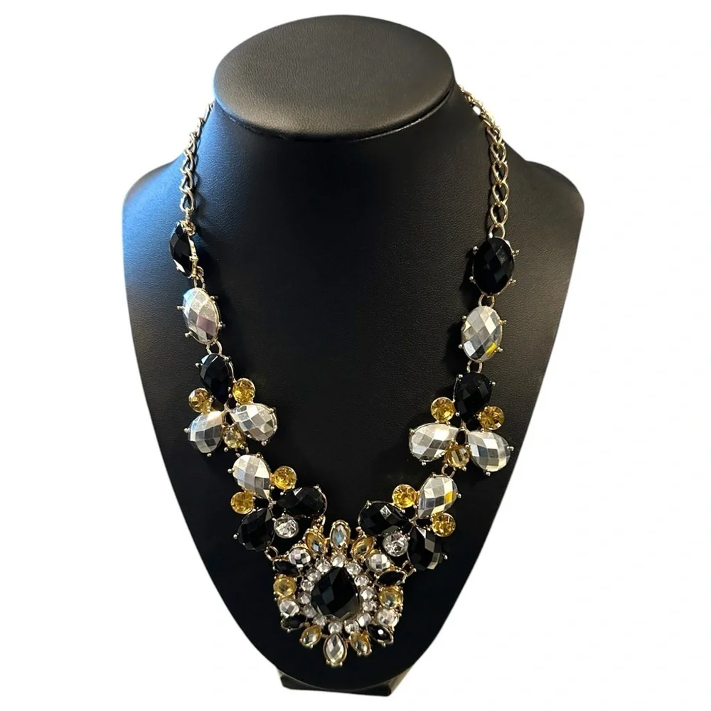 Elegant Black and Gold Statement Necklace